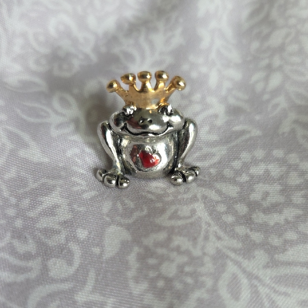 Silver Frog Brooch with Gold Crown and Red Heart